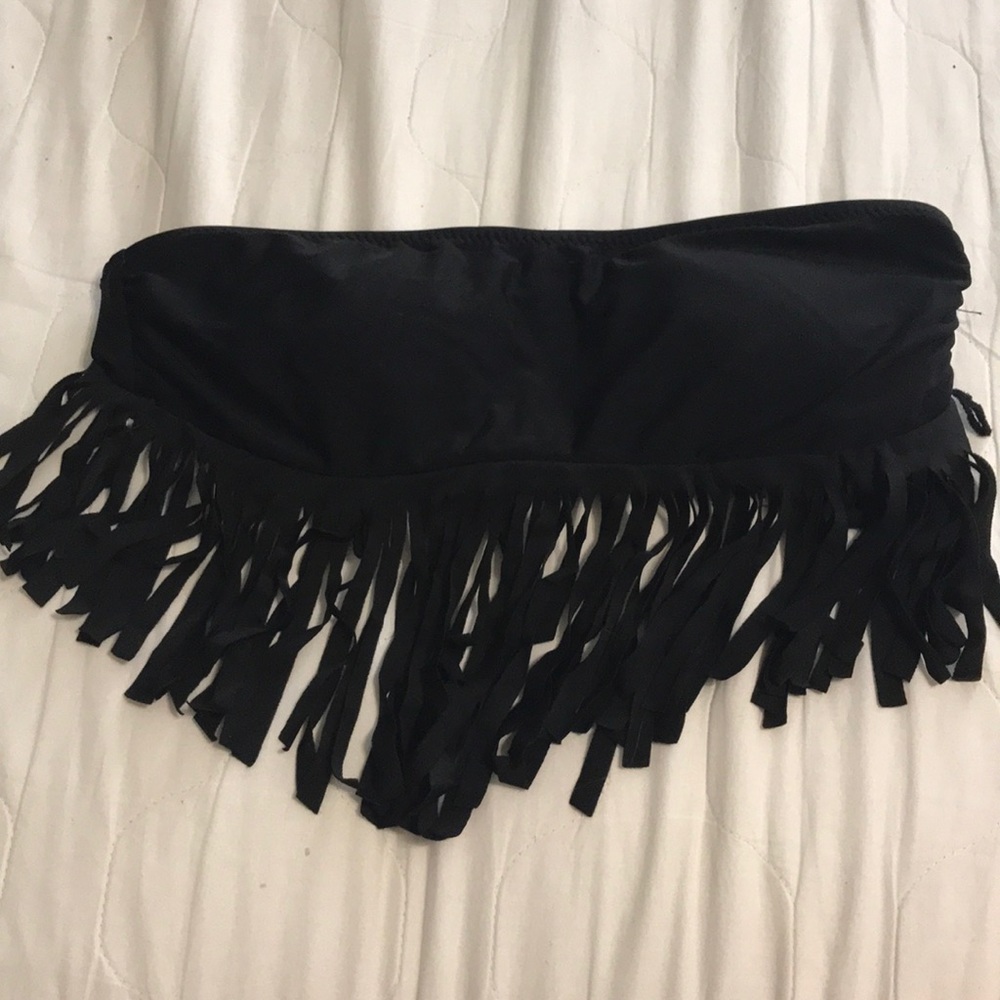 Size L strapless bikini top